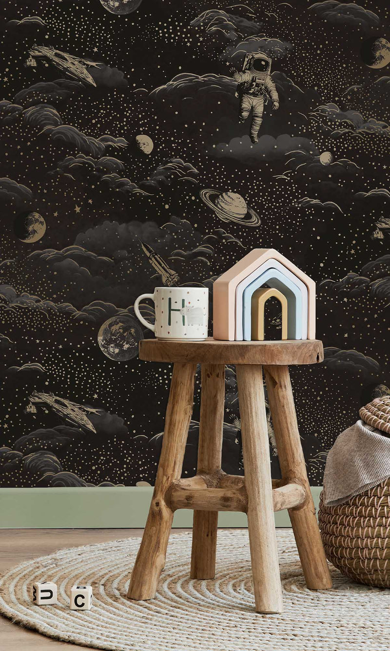 Adventure Awaits Lost In Space Black/Gold 14050