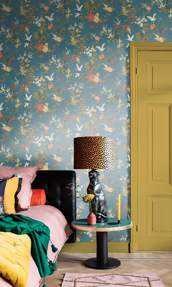statement blooming floral wallpaper